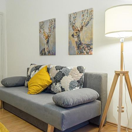 Economy 1Br Apartment Well Connected To The Whole City Відень Екстер'єр фото
