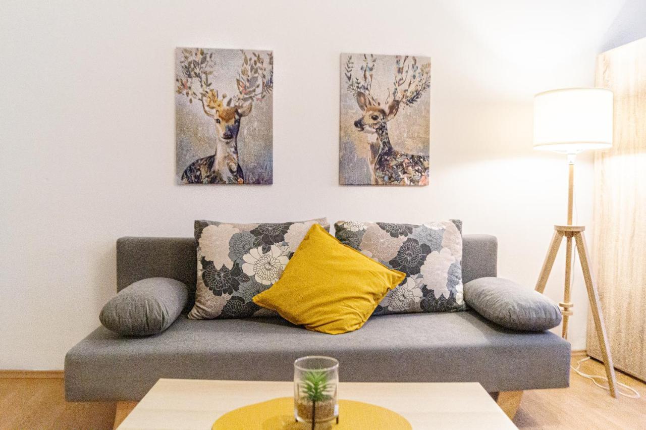 Economy 1Br Apartment Well Connected To The Whole City Відень Екстер'єр фото