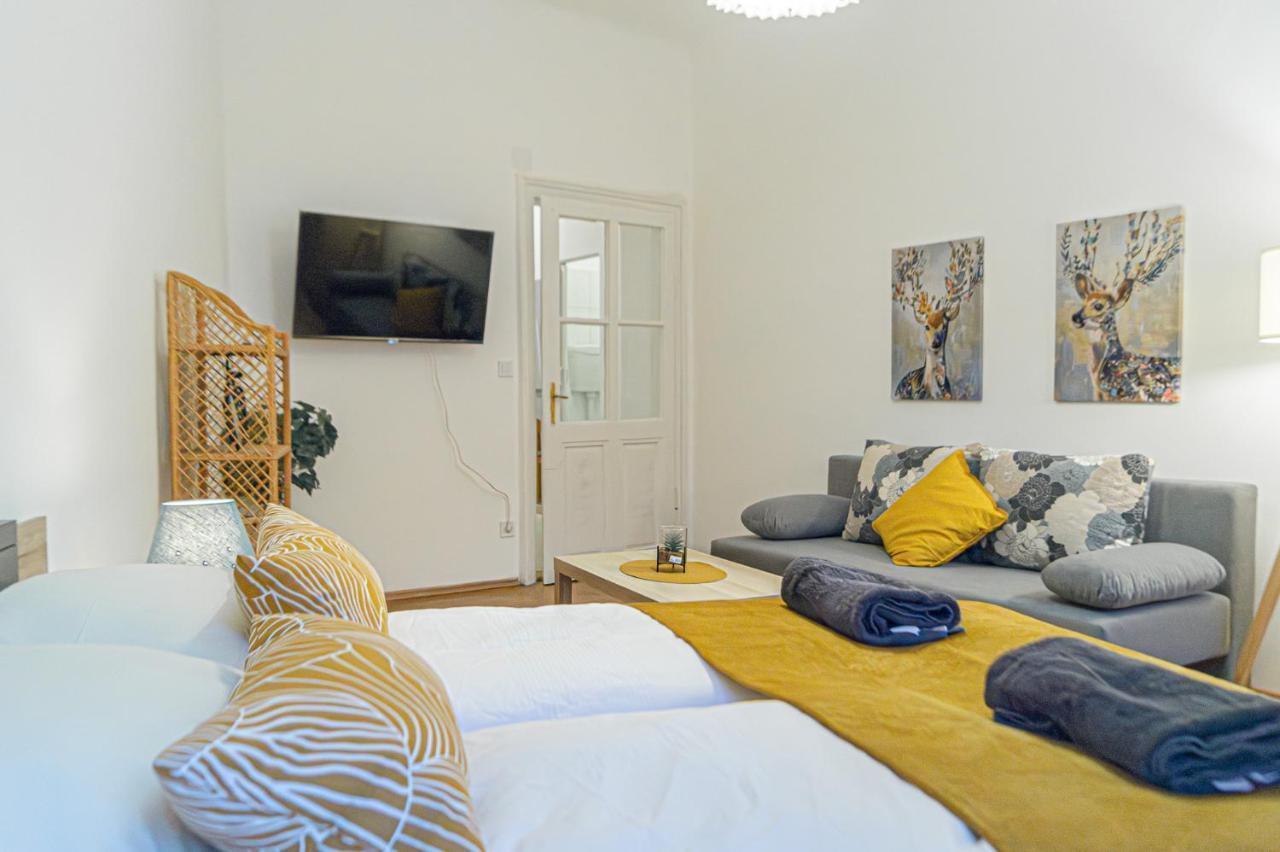 Economy 1Br Apartment Well Connected To The Whole City Відень Екстер'єр фото