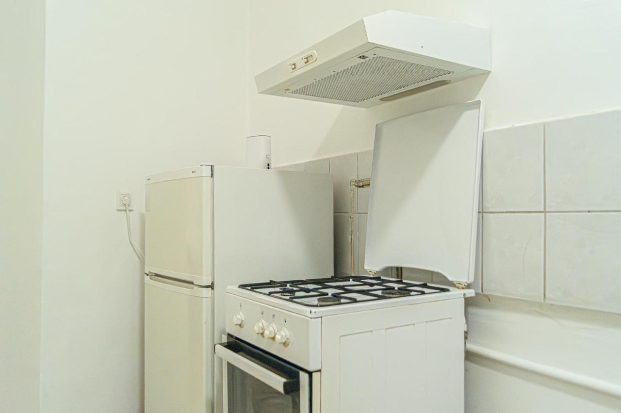 Economy 1Br Apartment Well Connected To The Whole City Відень Екстер'єр фото